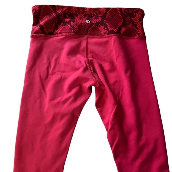 Lululemon Wunder Under Crop III *Reversible - Picture 6 of 8